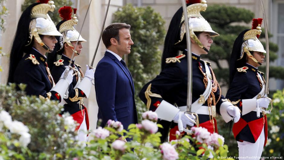 Lee más sobre el artículo Macron promete una Francia “más fuerte” al asumir nuevo mandato