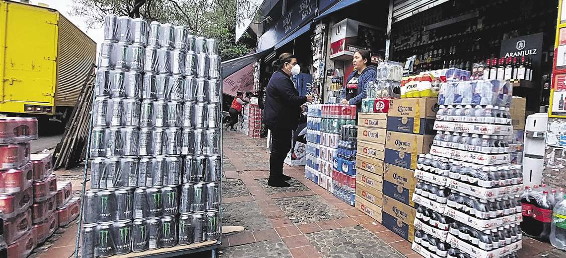 Lee más sobre el artículo Gobierno busca en buses, mientras el contrabando está en los mercados