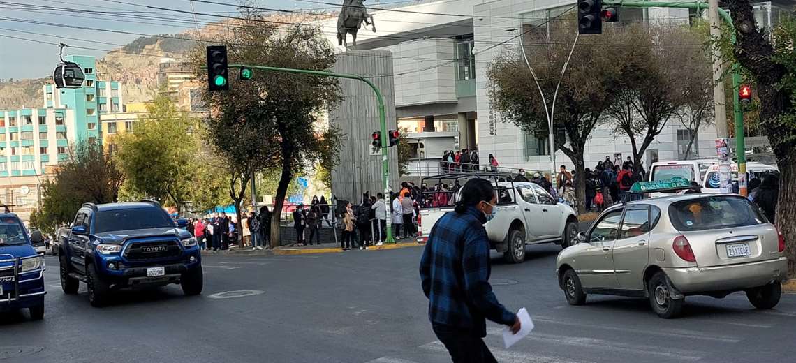 Lee más sobre el artículo Sismo en el sur peruano se siente en Bolivia y genera evacuación en varios edificios