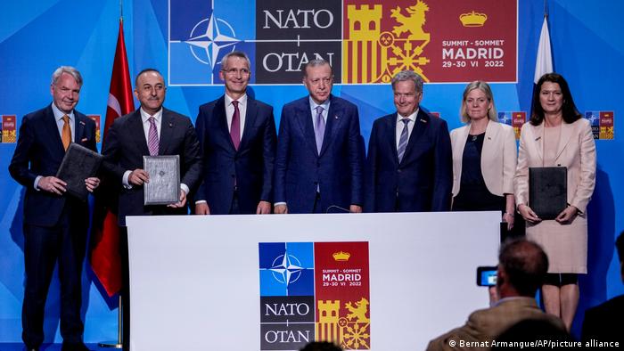 Lee más sobre el artículo La OTAN invita formalmente a Finlandia y Suecia a unirse a la Alianza Atlántica