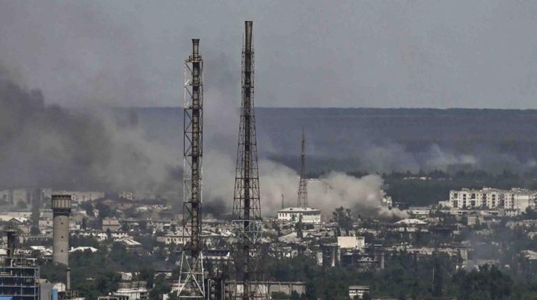 Lee más sobre el artículo Rusia bombardea con fuerza Severodonetsk y libra ya la batalla por Sloviansk