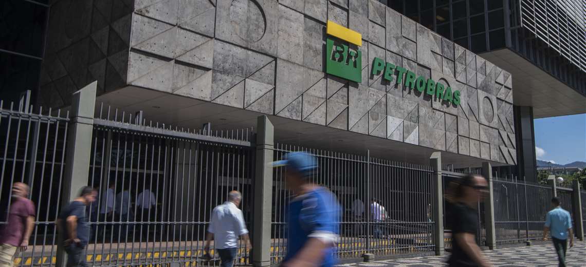 Read more about the article Presidente de Petrobras renuncia tras nuevas críticas de Bolsonaro por alza de precios