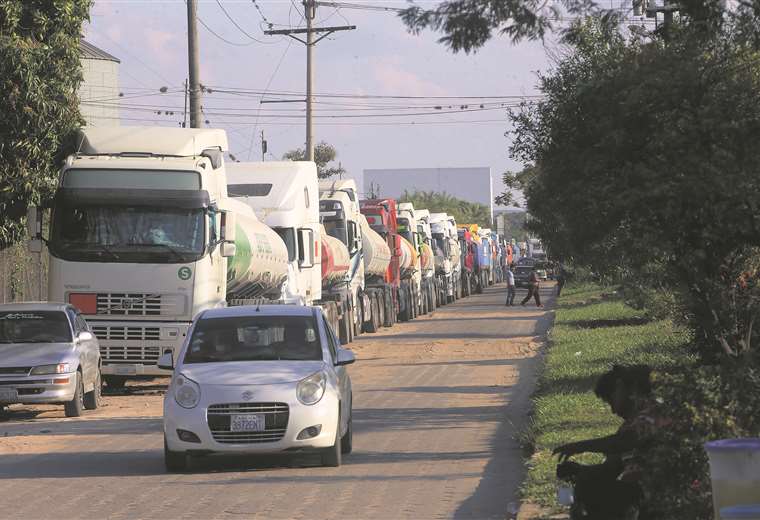 Lee más sobre el artículo Trigueros congestionan industrias cruceñas que pagan mejor precio que Emapa