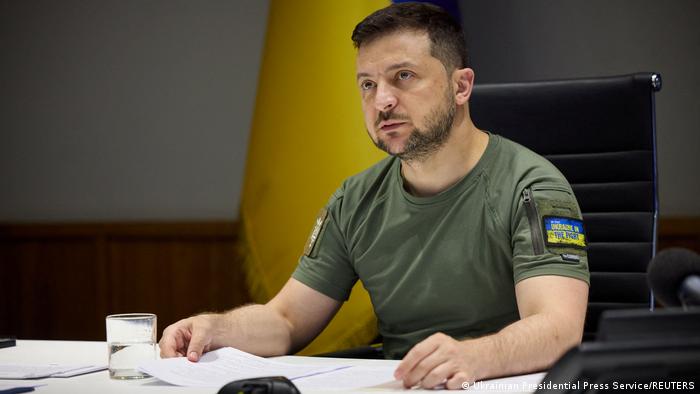 Lee más sobre el artículo Zelenski: Nueva ayuda militar de EE.UU a Ucrania “acelerará la liberación” del país