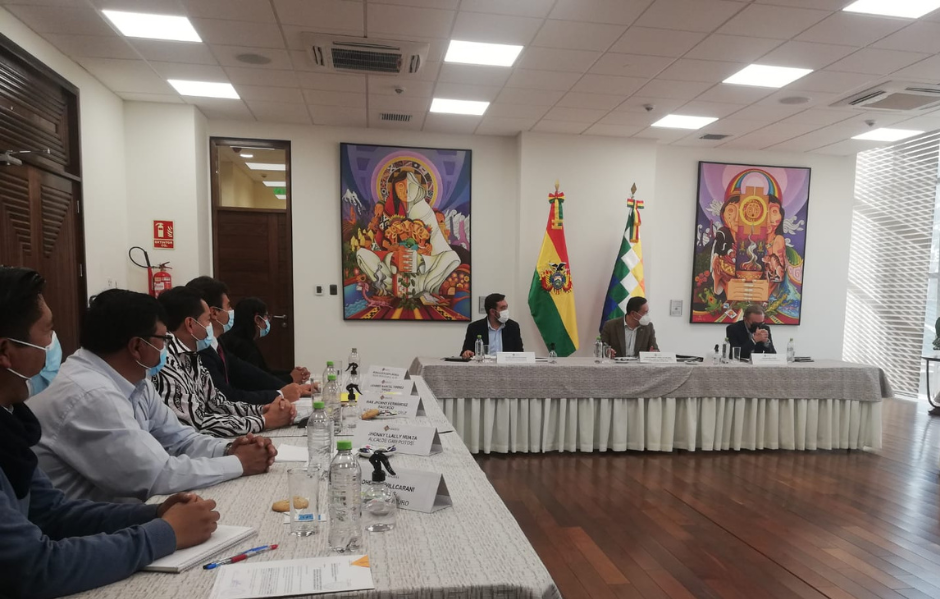 Lee más sobre el artículo Arce se reúne con alcaldes de ciudades capitales más El Alto