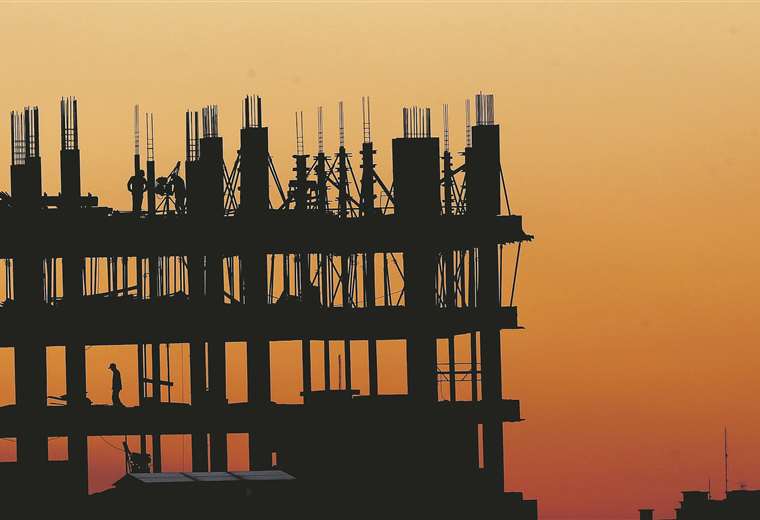 Lee más sobre el artículo La construcción no recupera los niveles prepandemia y vuelve a las cifras de 2012