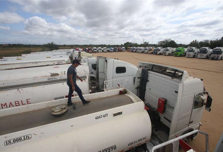 Lee más sobre el artículo Ante problemas de abastecimiento, el Gobierno pide denunciar el contrabando de combustible