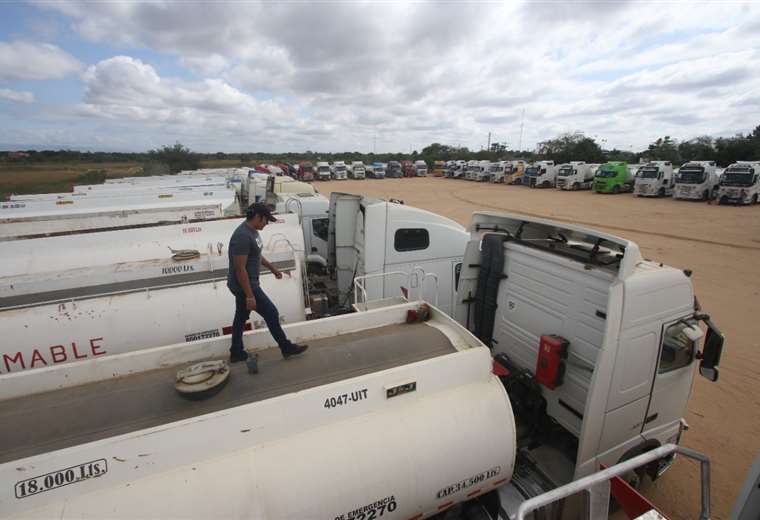 Lee más sobre el artículo Ante problemas de abastecimiento, el Gobierno pide denunciar el contrabando de combustible