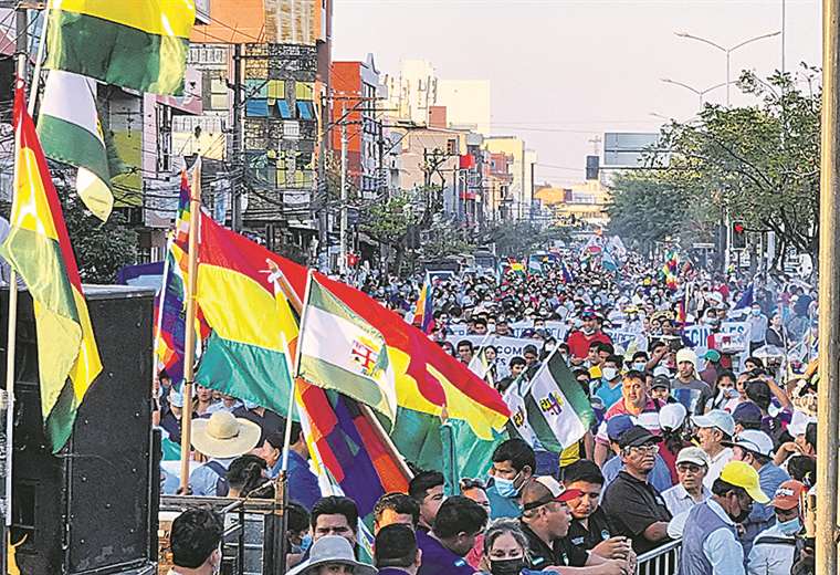 Lee más sobre el artículo El MAS tomó las calles para apoyar a Luis Arce