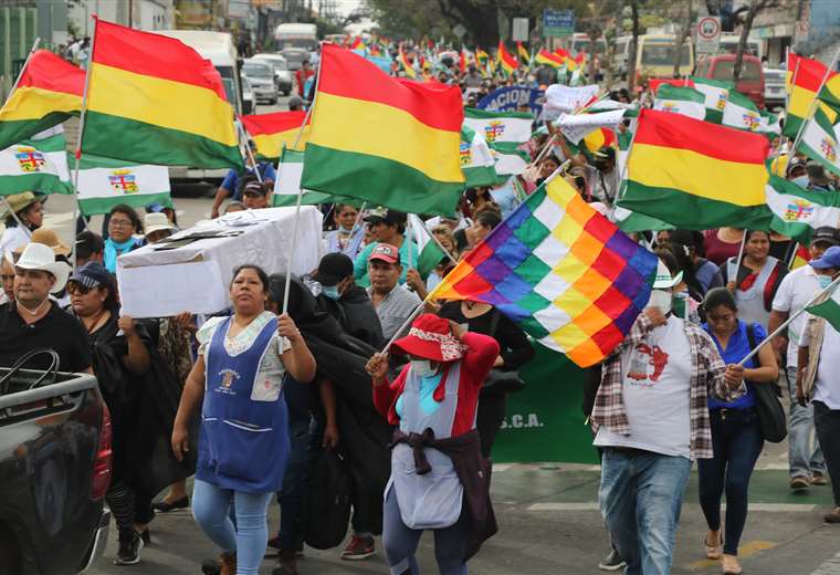 Lee más sobre el artículo Masistas marchan en Santa Cruz exigiendo que se procese a opositores por el supuesto golpe de Estado