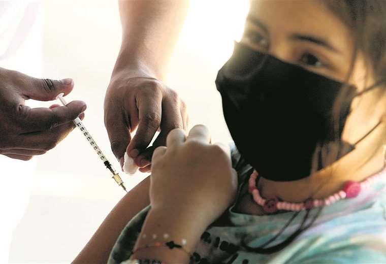 Lee más sobre el artículo Bolivia reporta 1.907 infectados y cinco muertes por covid-19 este domingo