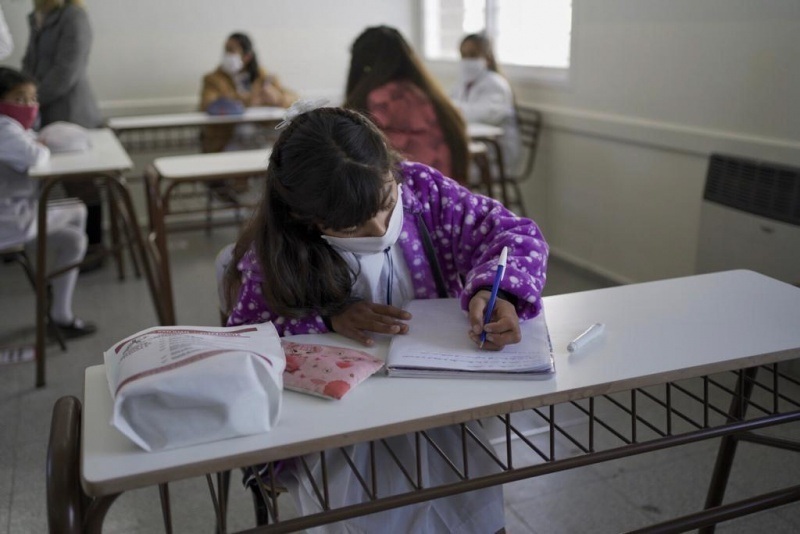 Lee más sobre el artículo Finaliza el horario de invierno escolar; desde este miércoles ya no hay tolerancia