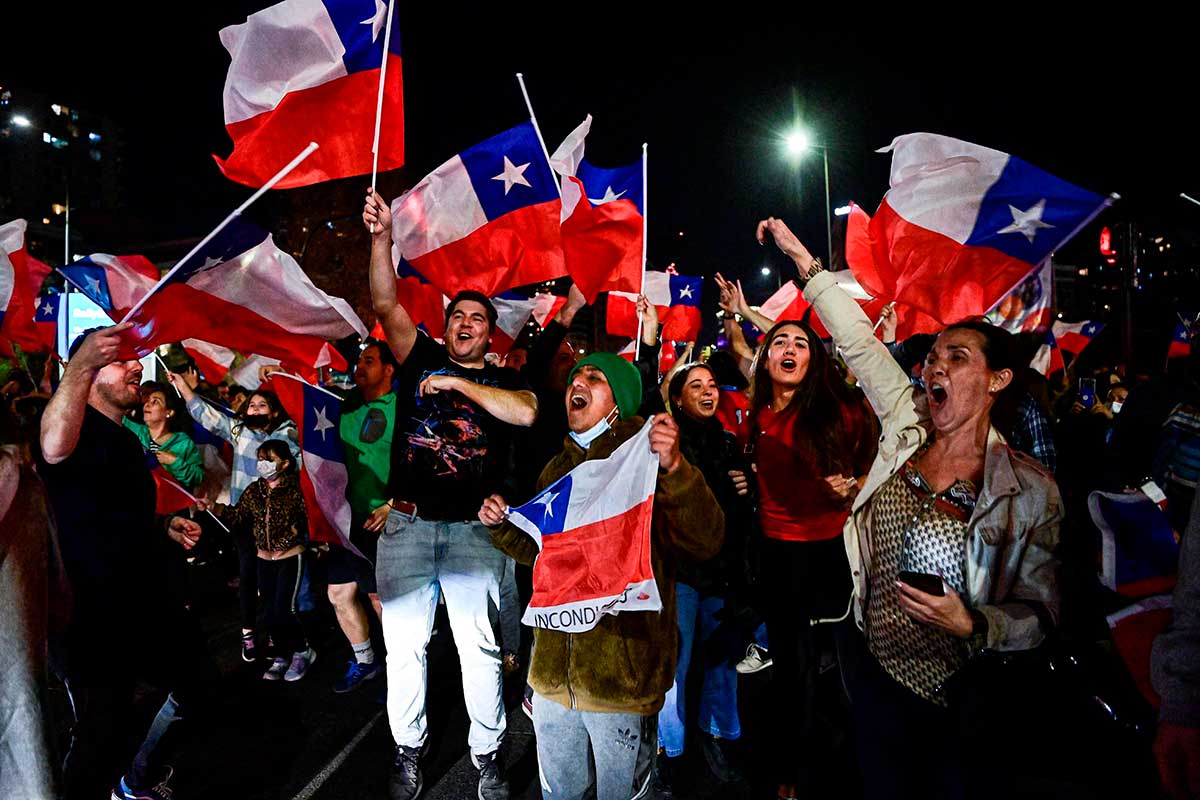 Lee más sobre el artículo Los chilenos rechazan la propuesta de Constitución, Boric busca un nuevo proceso constituyente