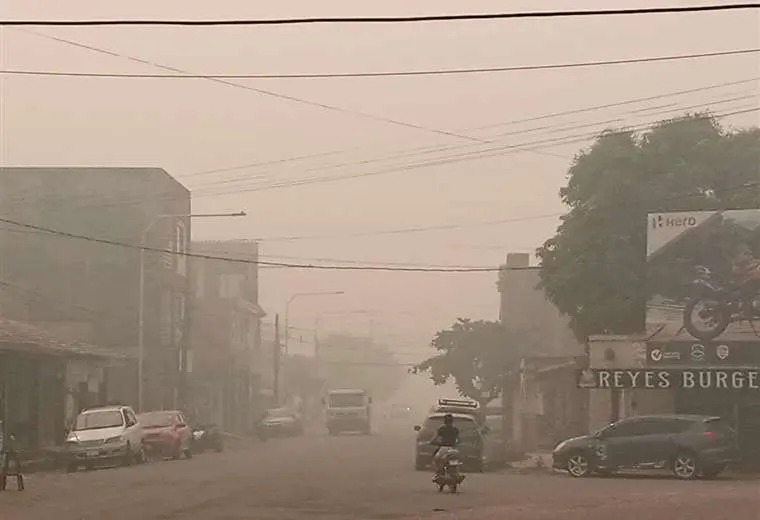 Lee más sobre el artículo Trinidad en tinieblas por el humo que ocasionan las quemas y chaqueos