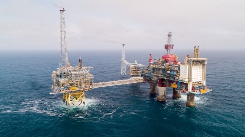 Lee más sobre el artículo Petroleras invierten $us 1.000 millones en Argentina para potenciar la producción de petróleo mar adentro