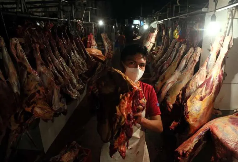 Lee más sobre el artículo Gobierno garantiza precio justo de la carne; Contracabol ratifica alza