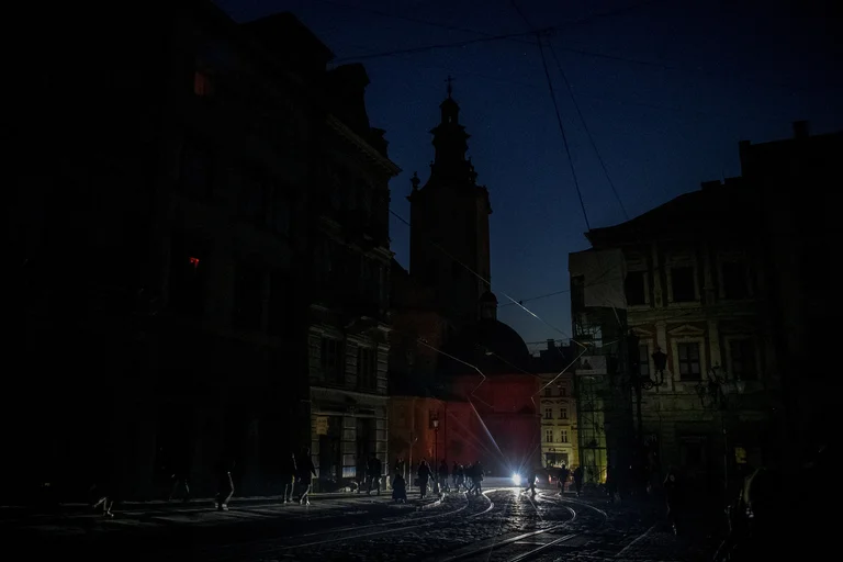 Lee más sobre el artículo Los ataques rusos dejaron sin electricidad a varias ciudades ucranianas y Moldavia también se quedó sin suministro