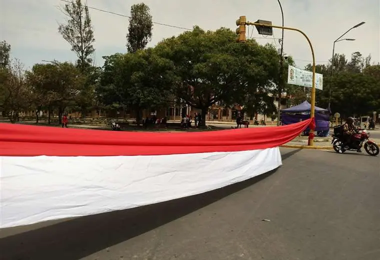 Lee más sobre el artículo Cívicos de Tarija anuncian cuarto intermedio en paro indefinido, tras cinco días de la extrema medida