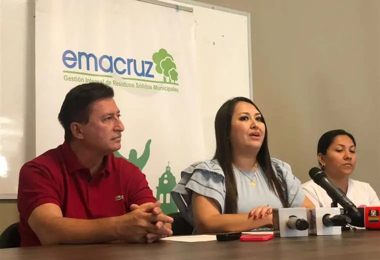 Lee más sobre el artículo Piraí se adjudica millonario contrato de aseo urbano y Emacruz rechaza críticas de concejales opositores