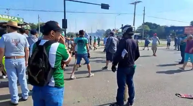 Lee más sobre el artículo Reportan enfrentamientos en el octavo anillo de la avenida Virgen de Cotoca