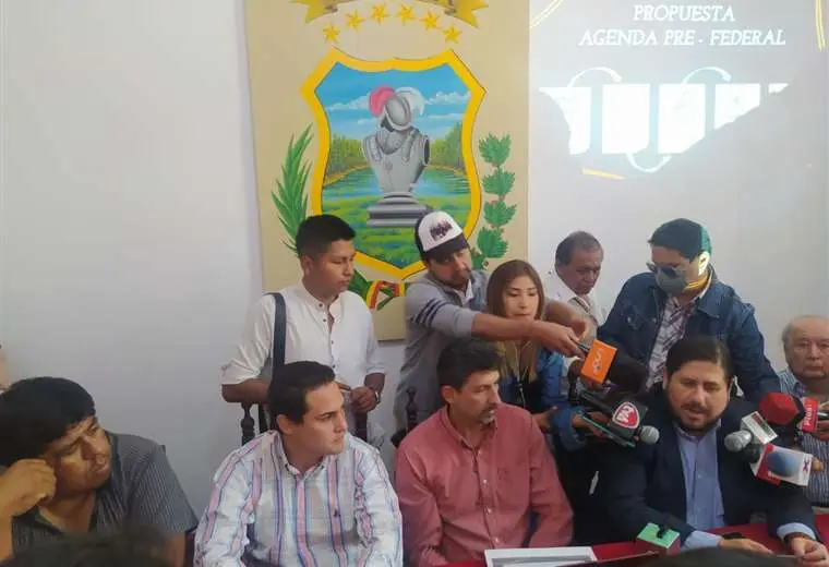 Lee más sobre el artículo Dirigencia cívica de Tarija tiene agenda pre-federal para ser considerada en un cabildo