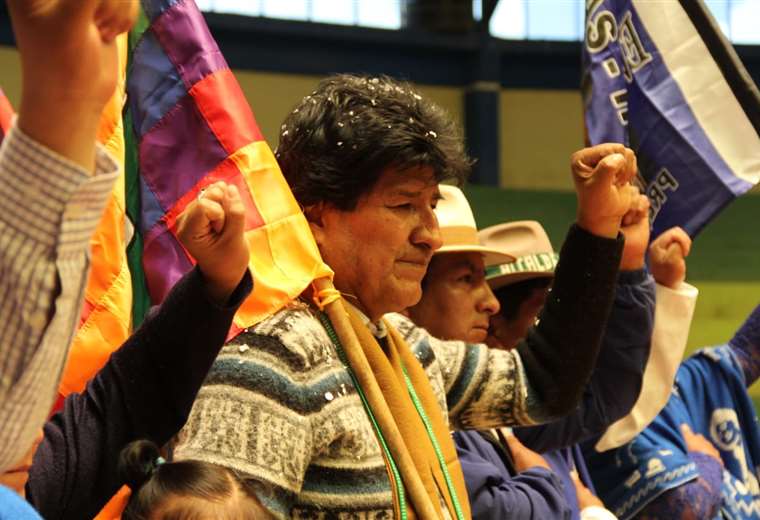 Lee más sobre el artículo El MAS “valora” que el Gobierno se adelante en confirmar la candidatura de Evo Morales