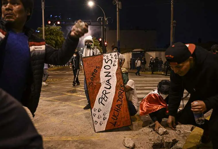 Lee más sobre el artículo Perú rechaza petición de gobiernos izquierdistas, entre ellos Bolivia, de restituir a Castillo y pide que se respeten las decisiones internas