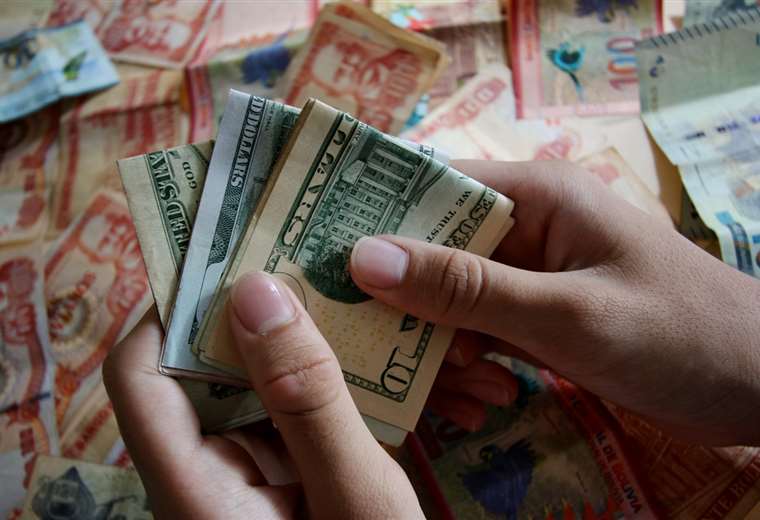Lee más sobre el artículo Bolivia cierra 2022 con $us 933 millones menos en sus reservas de divisas