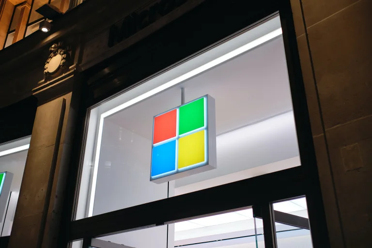 Lee más sobre el artículo Microsoft despedirá cerca de 11.000 empleados