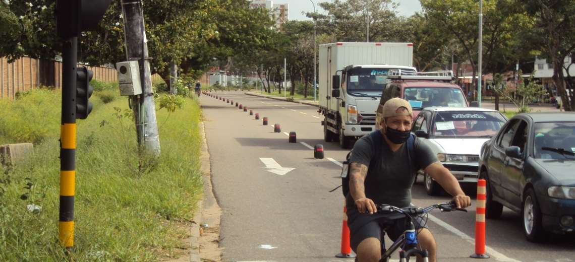 Lee más sobre el artículo Santa Cruz: ciclovías se encuentran con desniveles, sin señalización e invadidas por ambulantes