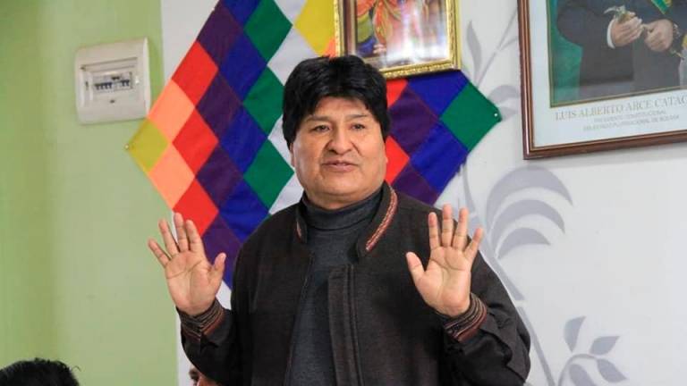 Lee más sobre el artículo Admiten la demanda contra Morales en Perú y denuncian ingreso de bolivianos