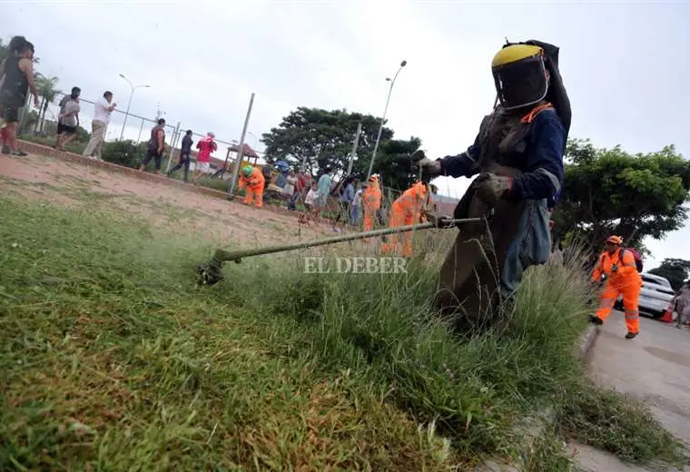 Lee más sobre el artículo Alcaldía suspende minga de limpieza para prevenir el dengue en Santa Cruz