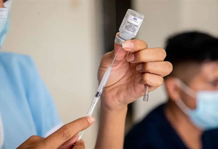 Lee más sobre el artículo Sedes: Santa Cruz es afectada por una ‘tripledemia’ por covid-19, coqueluche y viruela símica