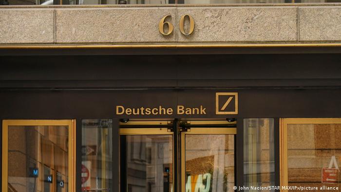 Lee más sobre el artículo Fuerte baja de las acciones de los bancos europeos: el Deutsche Bank cae el 14%, UBS 5% y arrastra a las bolsas