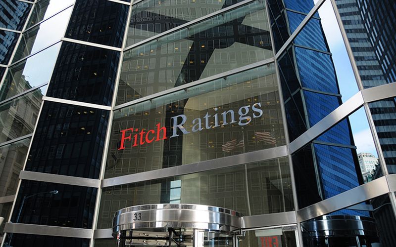 Lee más sobre el artículo Fitch presenta informe lapidario de la economía y revela uso de DEG del FMI