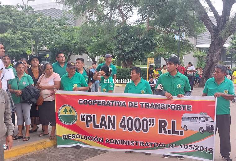 Lee más sobre el artículo Fedetrans bloquea la Quinta Municipal en rechazo al plan de reordenamiento del transporte de la Alcaldía