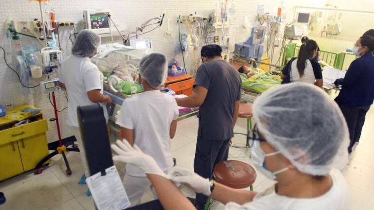 Lee más sobre el artículo Dengue: pacientes graves no asegurados podrán ser atendidos por Cajas de Salud