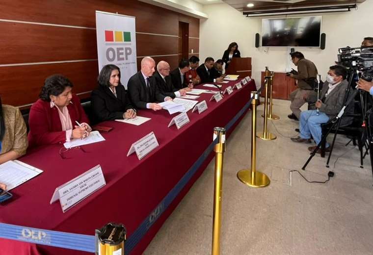 Lee más sobre el artículo TSE planifica calendario electoral y retrocede sobre recolección de firmas para reforma judicial