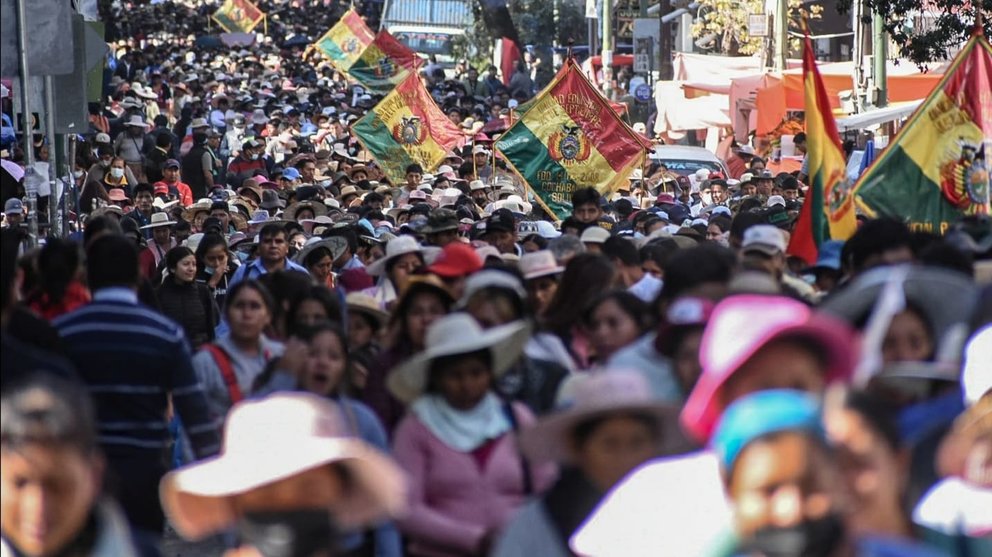 Lee más sobre el artículo En Santa Cruz y Cochabamba se inician las marchas contra el paquete de leyes del Gobierno