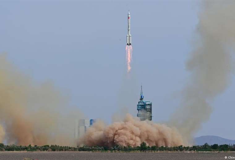 Lee más sobre el artículo China lanza misión tripulada que estrenará su estación espacial