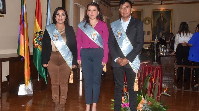 Lee más sobre el artículo Eligen a Daniela Cabrera como presidenta del Concejo de Cochabamba