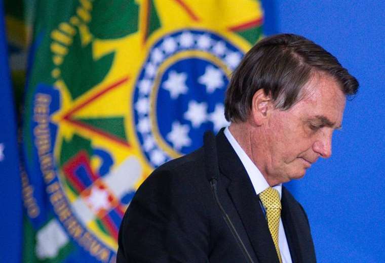 Lee más sobre el artículo Suspenden los derechos políticos a Bolsonaro por ocho años
