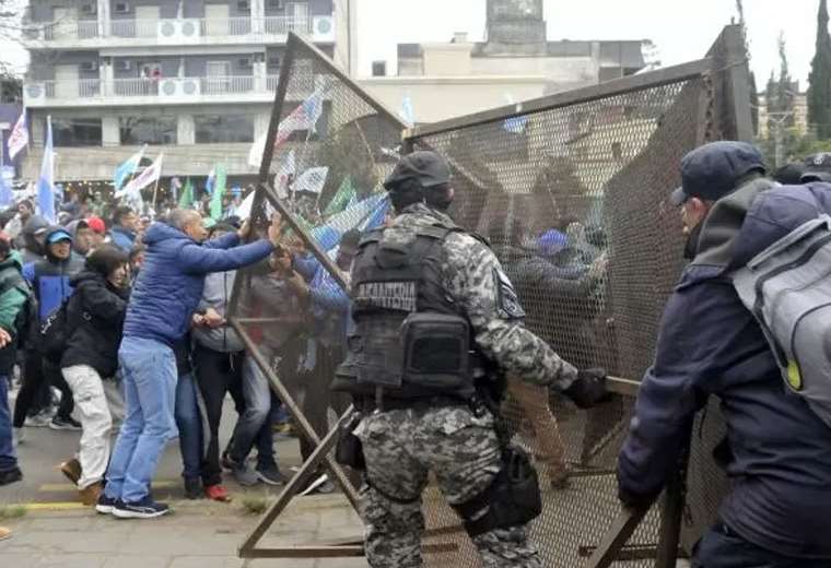 Lee más sobre el artículo En Argentina aseguran que manifestantes llegaron a Jujuy desde Bolivia y Evo apoya la protesta