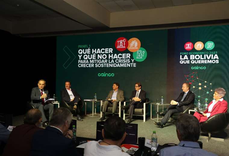 Lee más sobre el artículo Cainco plantea afrontar la crisis del dólar con rápido impulso a 5 rubros