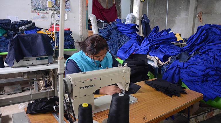 Lee más sobre el artículo El contrabando de ropa usada afecta a 600 mil microempresas del país