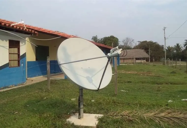 Lee más sobre el artículo Bolivia subastará asignación de frecuencias para internet fija en el área rural