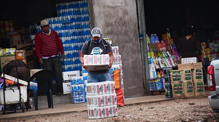 Lee más sobre el artículo Dolarización en Argentina frenará el contrabando y empujará al alza de precios