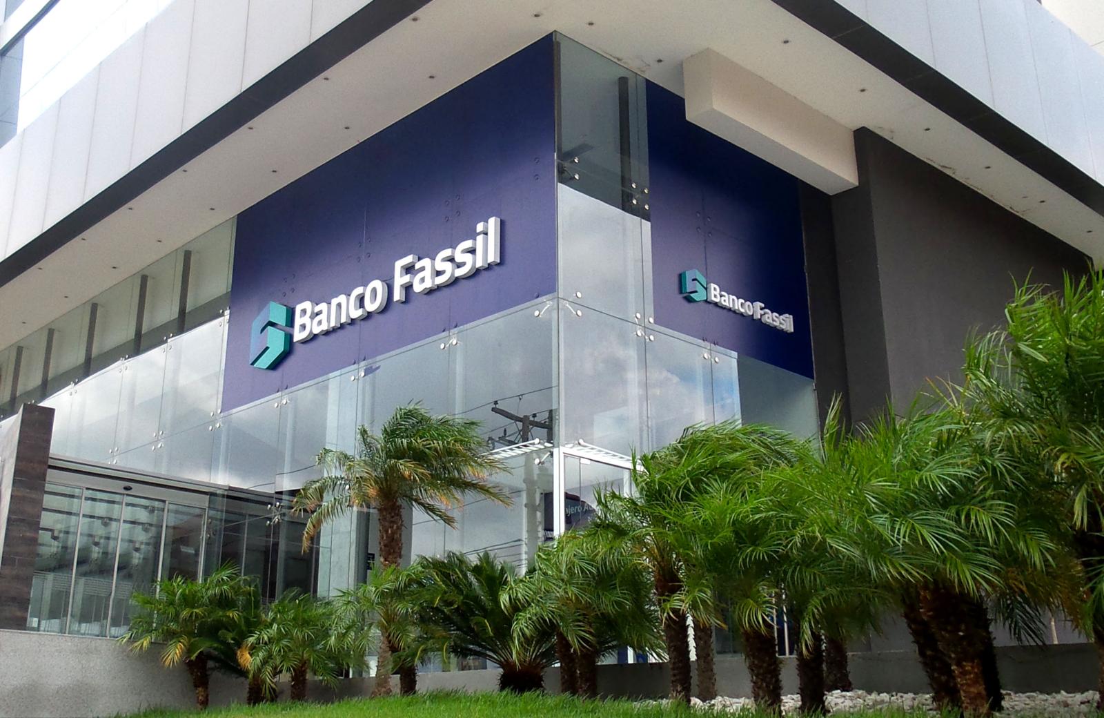 Lee más sobre el artículo El exbanco Fassil pone a la venta siete inmuebles más en Santa Cruz y 193 notebooks