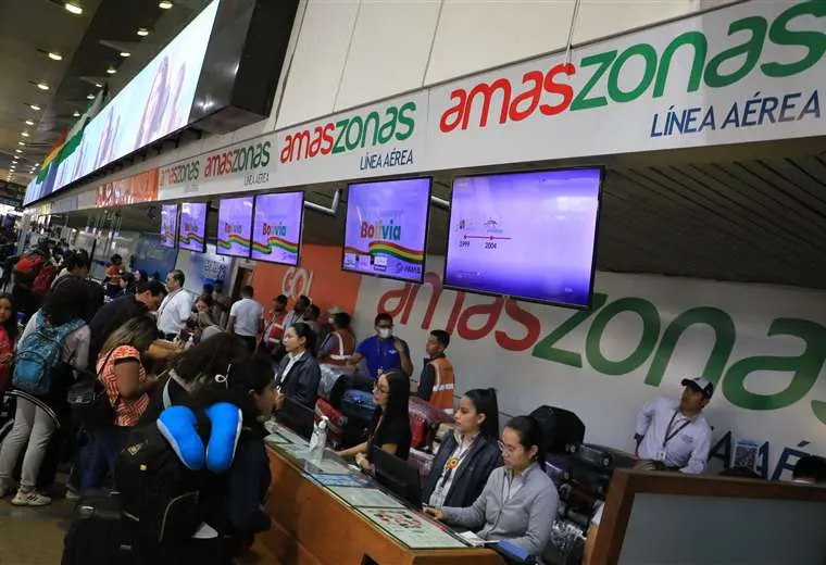 Lee más sobre el artículo Salida de Amaszonas provoca alza de hasta un 50% en precio de pasajes