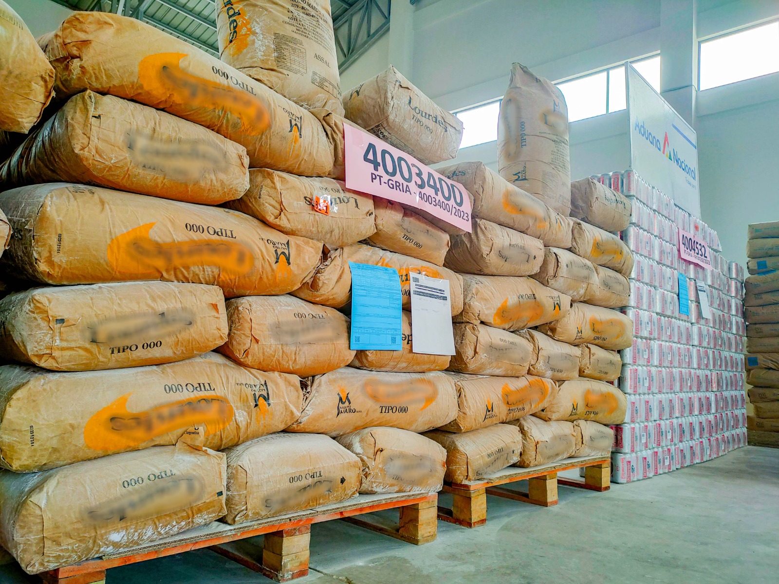 Lee más sobre el artículo Aduana comisa en Potosí 36 toneladas de productos ilegales de procedencia argentina